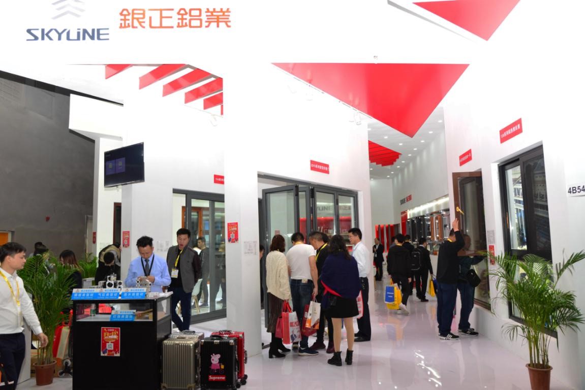 銀正專訪：市場需求需要指引，企業(yè)需要找到自信.jpg